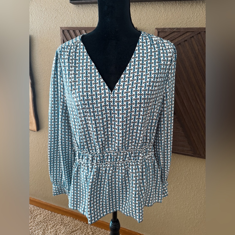 Elegant blue/white Patterned Women's Top Ann Taylor